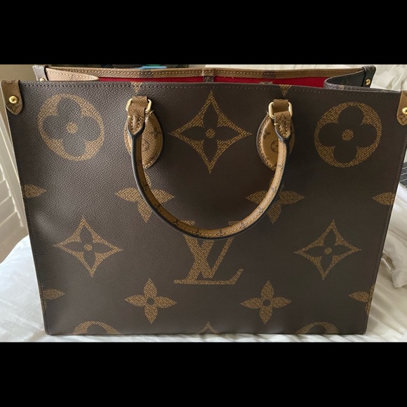Louis Vuitton Handbags - Louis Vuitton ONTHEGO GM